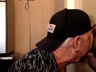 Gloryhole gaydaddy sucks BF cock at home