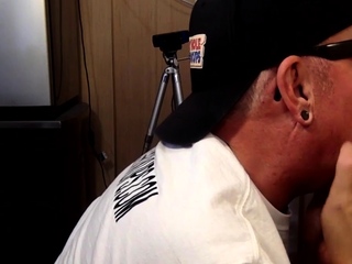 Cockhungry gloryhole DILF sucks penis