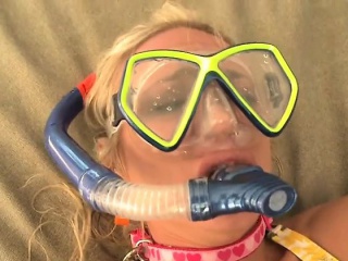 Blonde Girl Gets Cumshot While Wearing Goggles And...