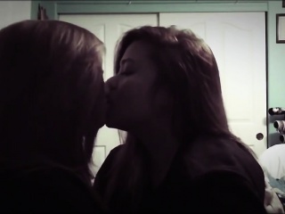 Amateur girls lesbian kiss