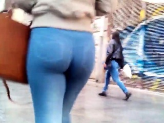 Insane ass on sexy teen shopper