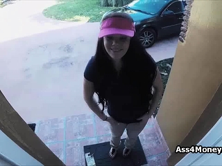 Pizza Delivery Girl Cash On Video...