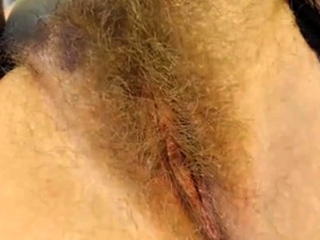 Hairy blonde pusy (closeup)