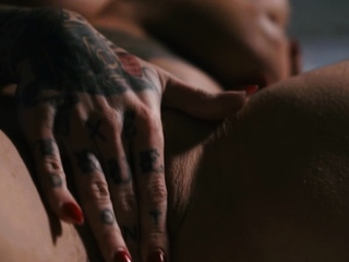 Tattooed babe jessie lee masturbates and enjoys lesbian sex