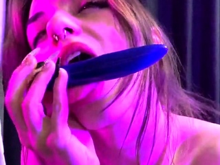 Lilmochidoll sex toy sucking leaked video