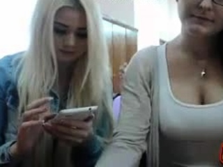 Amateur hot blonde sucking her boyfriend s dick on webcam