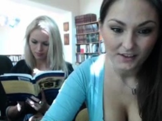 Blonde Sucking Her Boyfriend S Dick On Webcam...