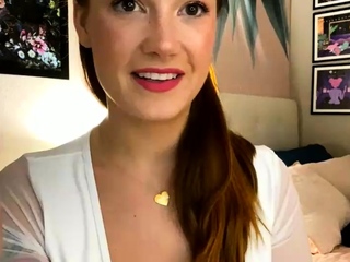 Hot brunette from squirt masturbating on webcam