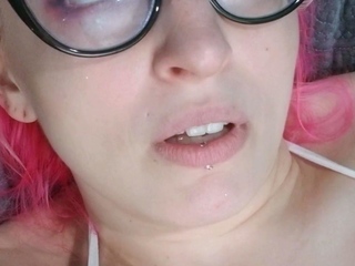 Blonde With Natural Big Boobs Loves Putting A Toy In Her