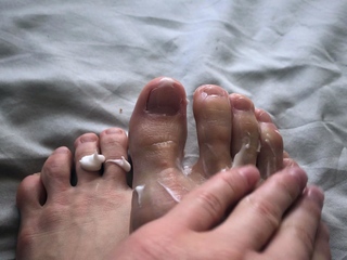 Jerk it to my sexy ebony foot fetish