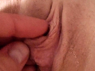 Amateur brunette fingers pov
