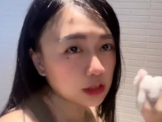 Japanese Mature Couple’s Bathroom Sex Tape