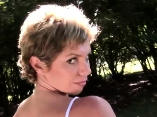 Hot MILF leila gets her tits out