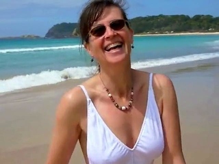 Sunbathing Milf Amateur Video