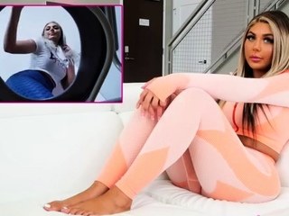Amateur Webcam Cute Teen Plays Solo with Big Dildo