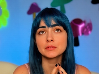 Webcam Teen masturbates and pretends you came in her mouth