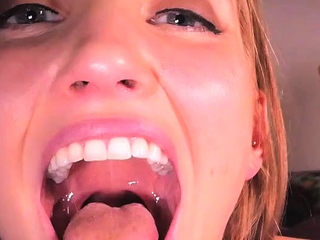 Foot Tongue Mouth and Vore – Riley’S Sexy Mouth, Tongue,