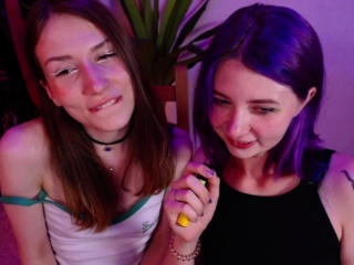 Masturbating amateur teen