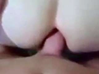 Amateur Bareback White Bubble Ass on Cam