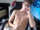 Muscular Hunk Shows Off on Webcam